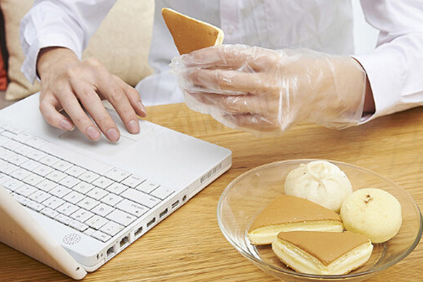 一次性塑料手套 一次性塑料手套